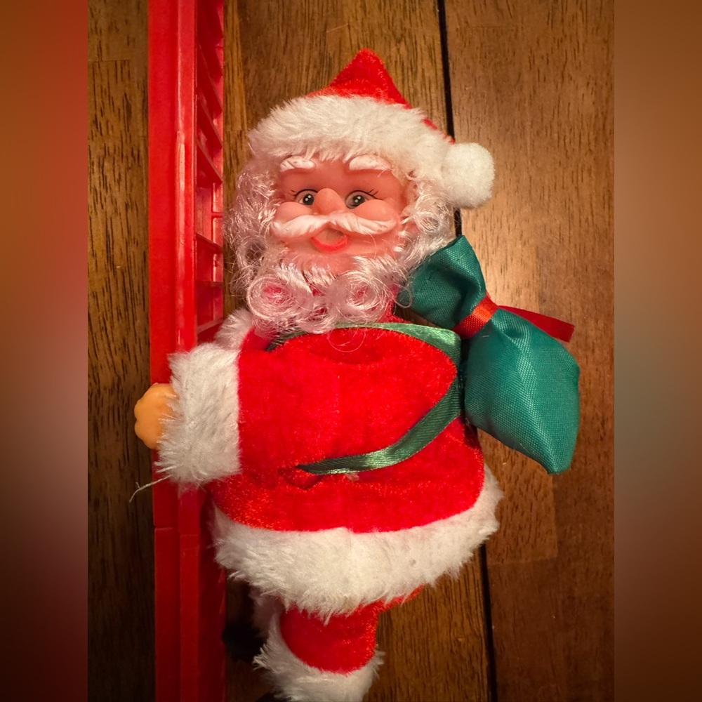 Vintage Animated Climbing Santa Claus on Ladder Musical Christmas Works